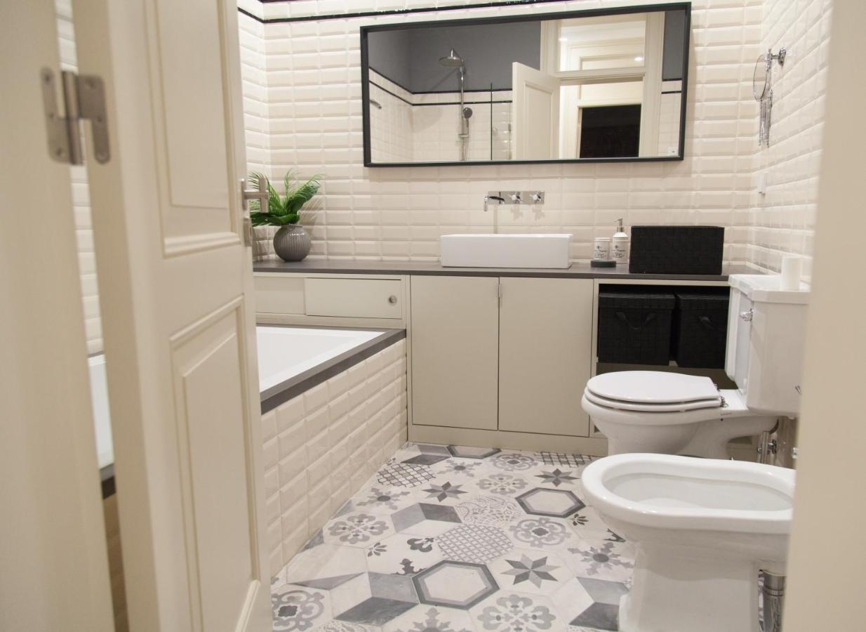 Flh Lapa Design Apartment With Terrace Lisbona Esterno foto